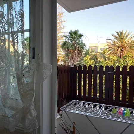 2 Bedroom Near Finikoudes Apartment Larnaca